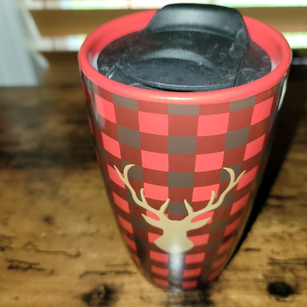 Modern Gourmet Plaid Red Black Tall Mug with lid 16 oz with deer head